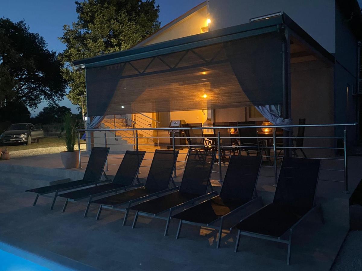 Naturia Holiday House Medulin Exterior photo